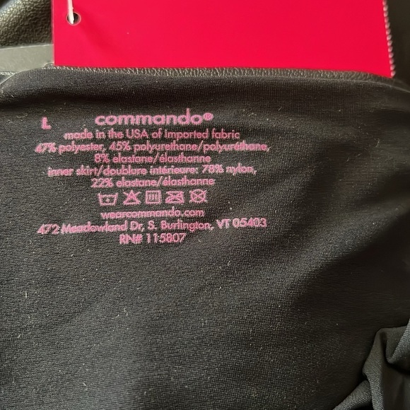 Commando smoothing Faux leather black skirt with 7” back slit - Picture 8 of 8